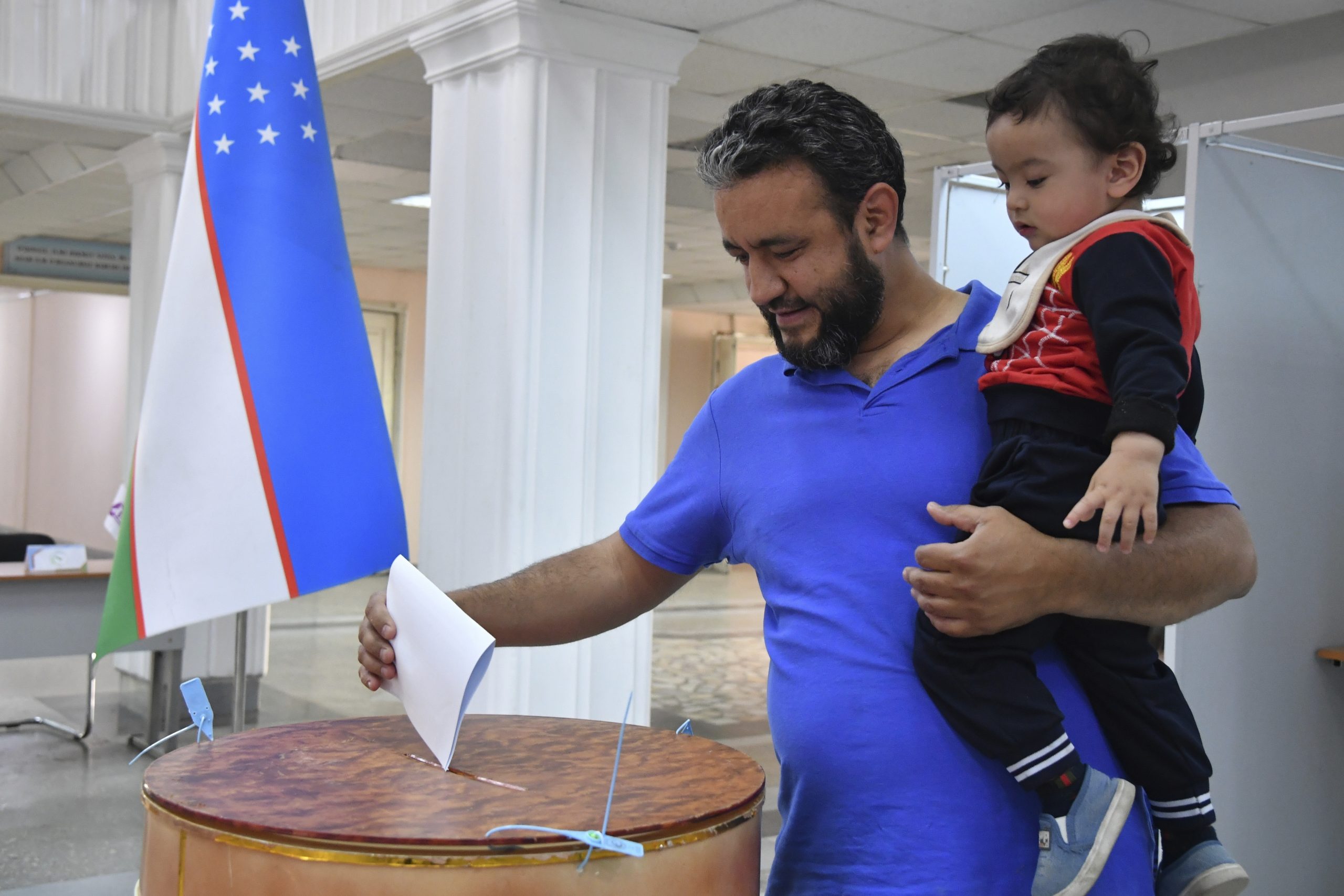 В Узбекистане прошел референдум по внесению изменений в Конституцию