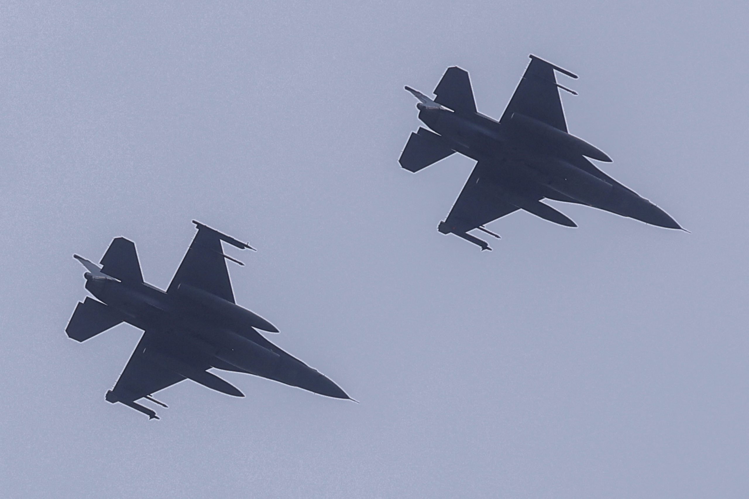 CNN: США намерены разрешить союзникам передачу Киеву истребителей F-16
