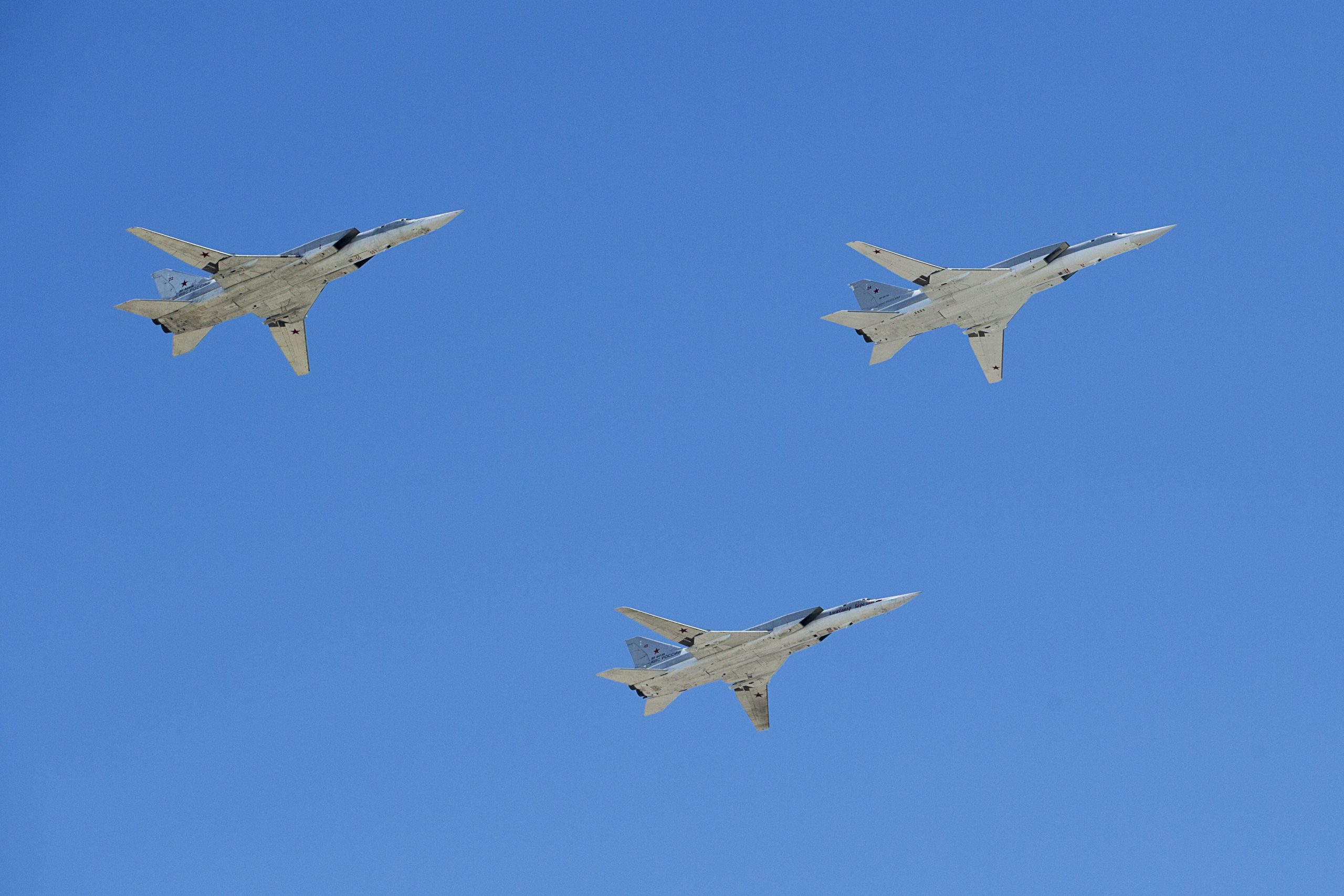НОРАД: Четыре российских военных самолета обнаружены близ Аляски
