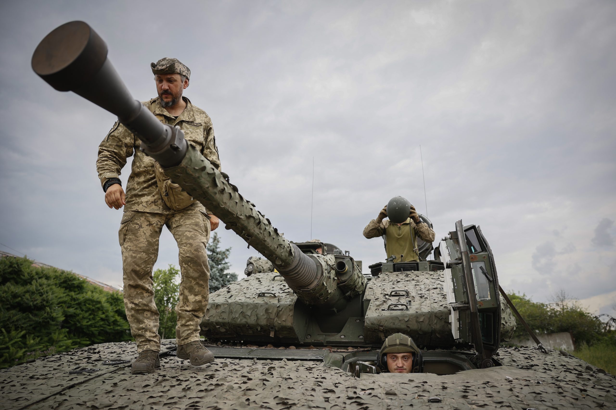 Глава Военного комитета НАТО: в ходе контрнаступления Украина проявляет обоснованную осторожность